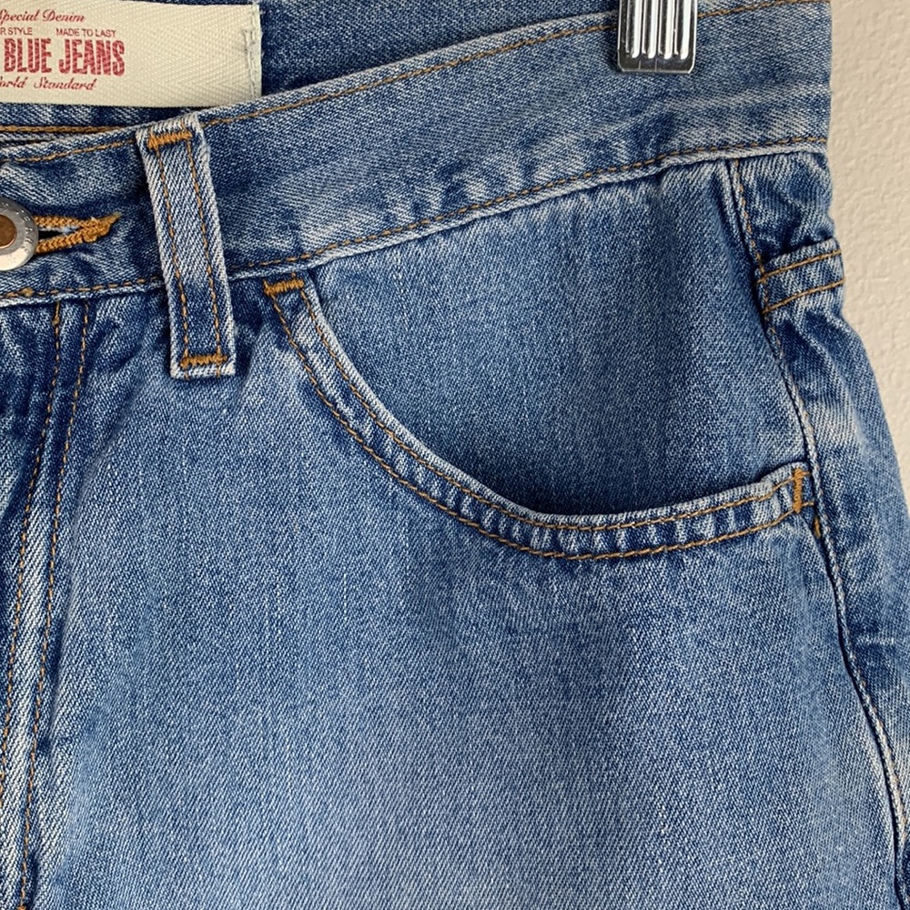 GAP Blue Jean Shorts Classic Denim Style - Picture 4 of 7